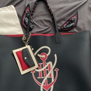 Tommy Hilfiger Tote bag with wallet/laundry bag